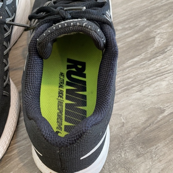 Nike running sneakers - Picture 3 of 4